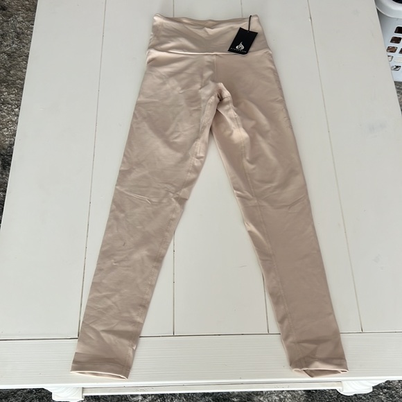 Ryderwear Elevate Scrunch Bum Leggings - Picture 2 of 3